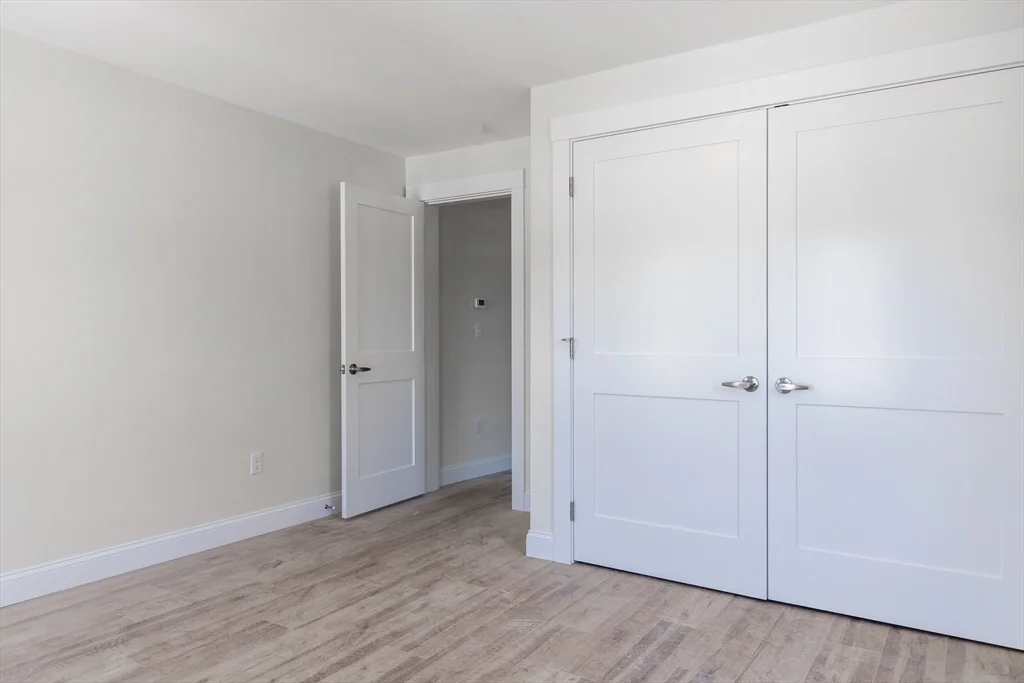 3 bed, 1 bath apartment for rent at 71 Friend St Unit 2nd, Gloucester — photo 9 of 18