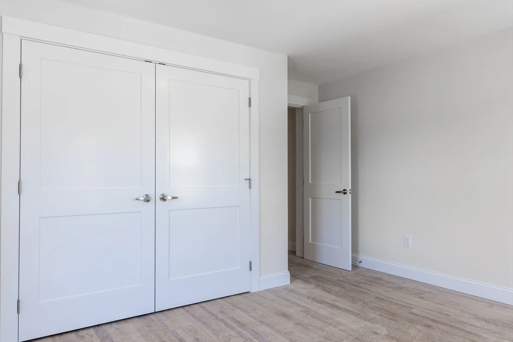 3 bed, 1 bath apartment for rent at 71 Friend St Unit 3rd, Gloucester — photo 7 of 17