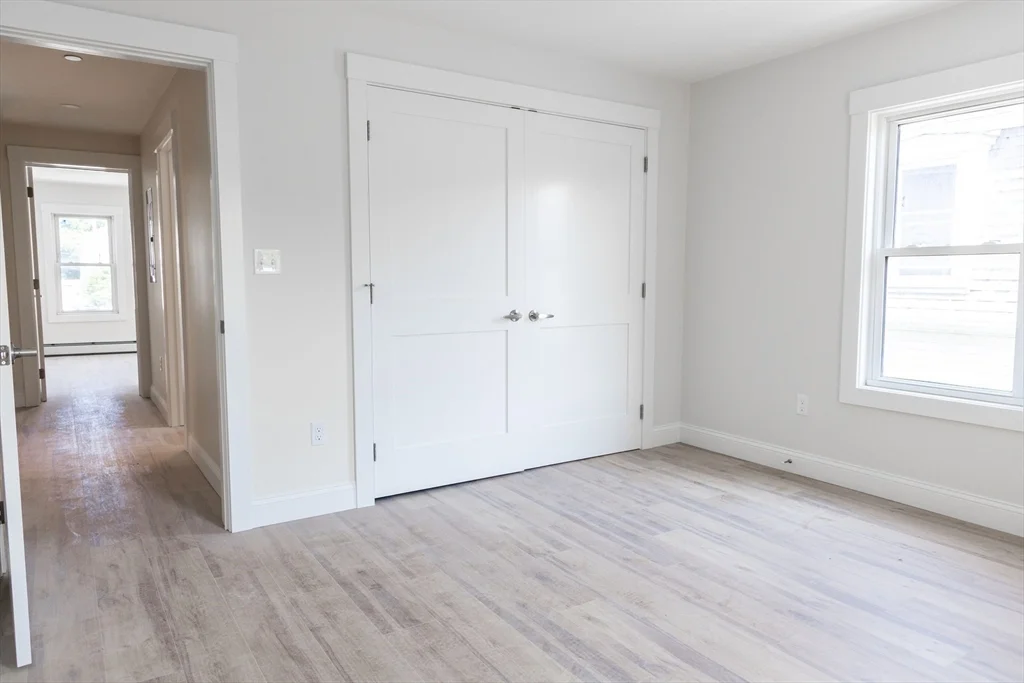 3 bed, 1 bath apartment for rent at 71 Friend St Unit 3rd, Gloucester — photo 10 of 17