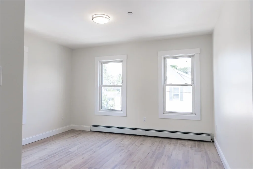 3 bed, 1 bath apartment for rent at 71 Friend St Unit 3rd, Gloucester — photo 12 of 17