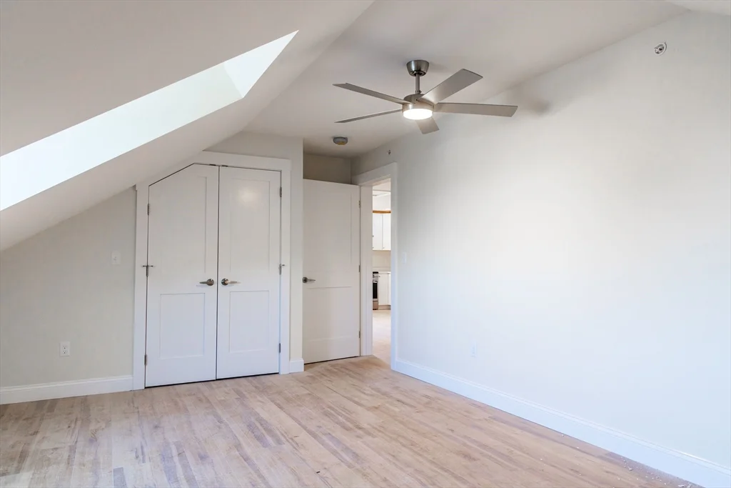 2 bed, 1 bath apartment for rent at 71 Friend St Unit 4th, Gloucester — photo 2 of 13