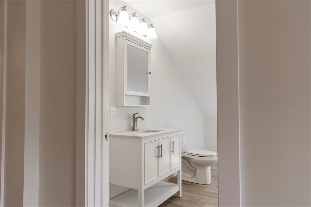 2 bed, 1 bath apartment for rent at 71 Friend St Unit 4th, Gloucester — photo 10 of 13