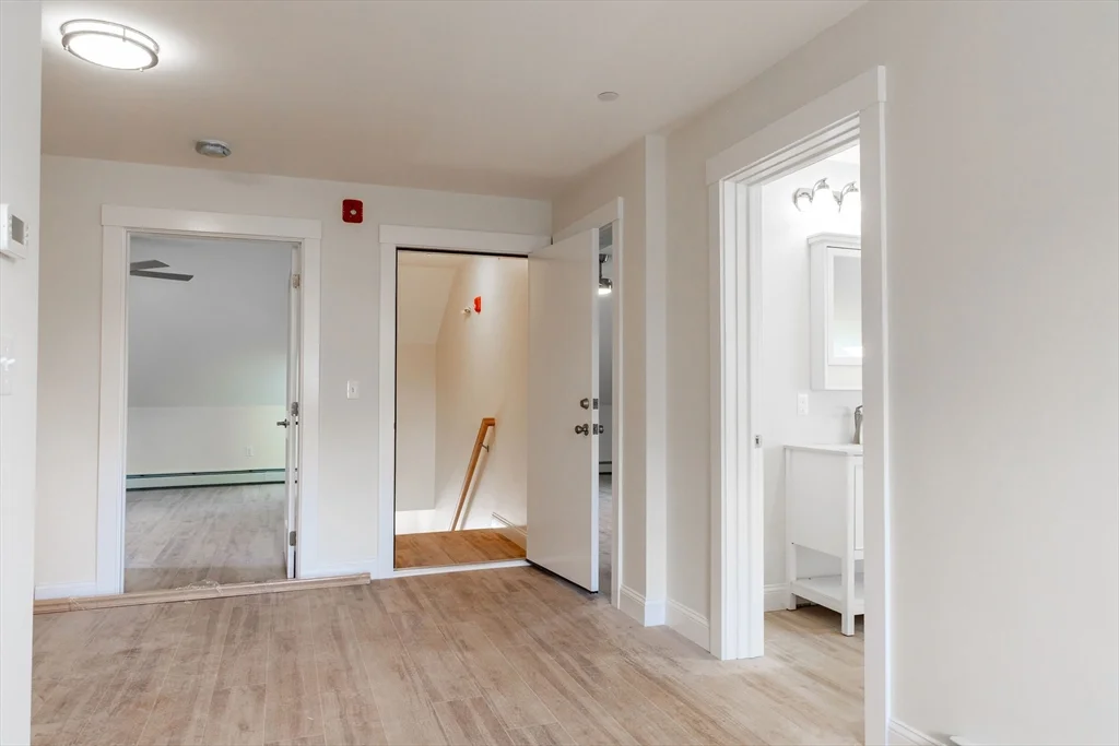 2 bed, 1 bath apartment for rent at 71 Friend St Unit 4th, Gloucester — photo 3 of 13