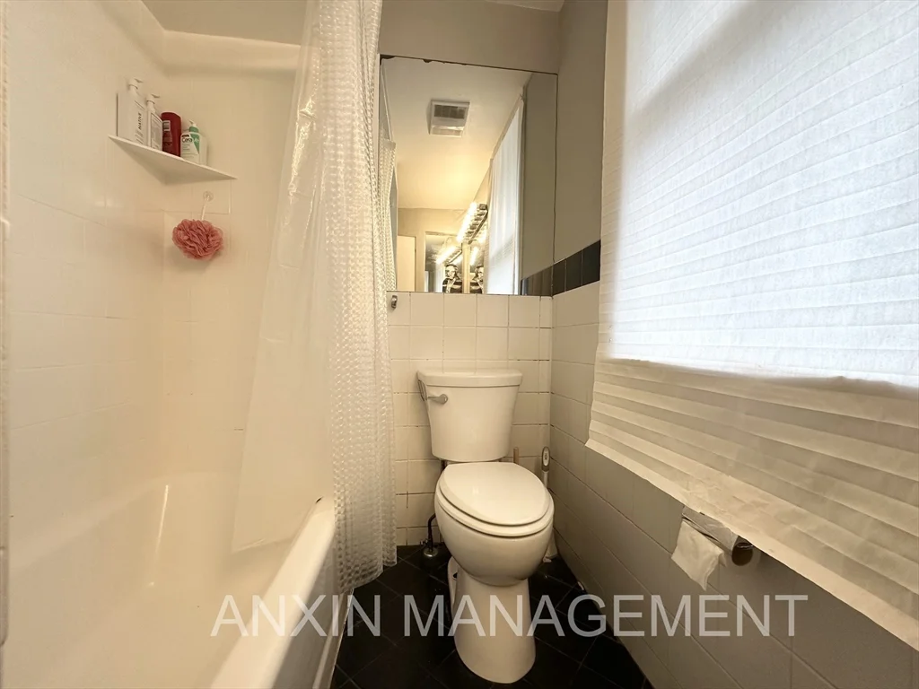 4 bed, 2 bath apartment for rent at 71 Gardner St Unit 1, Allston — photo 6 of 15