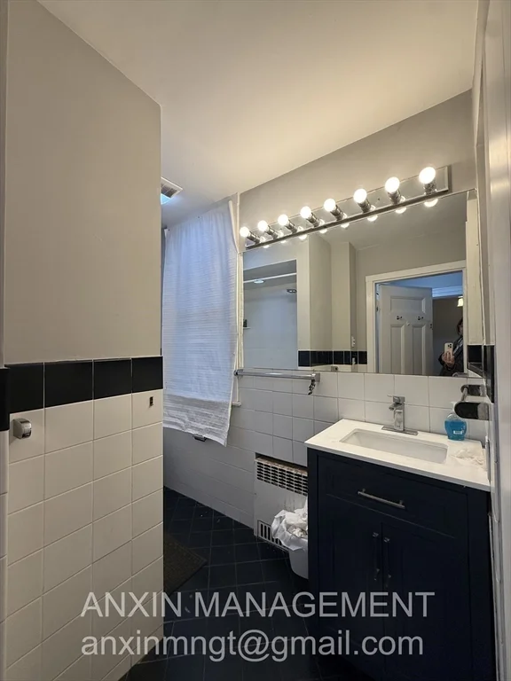 4 bed, 2 bath apartment for rent at 71 Gardner St Unit 1, Allston — photo 11 of 15