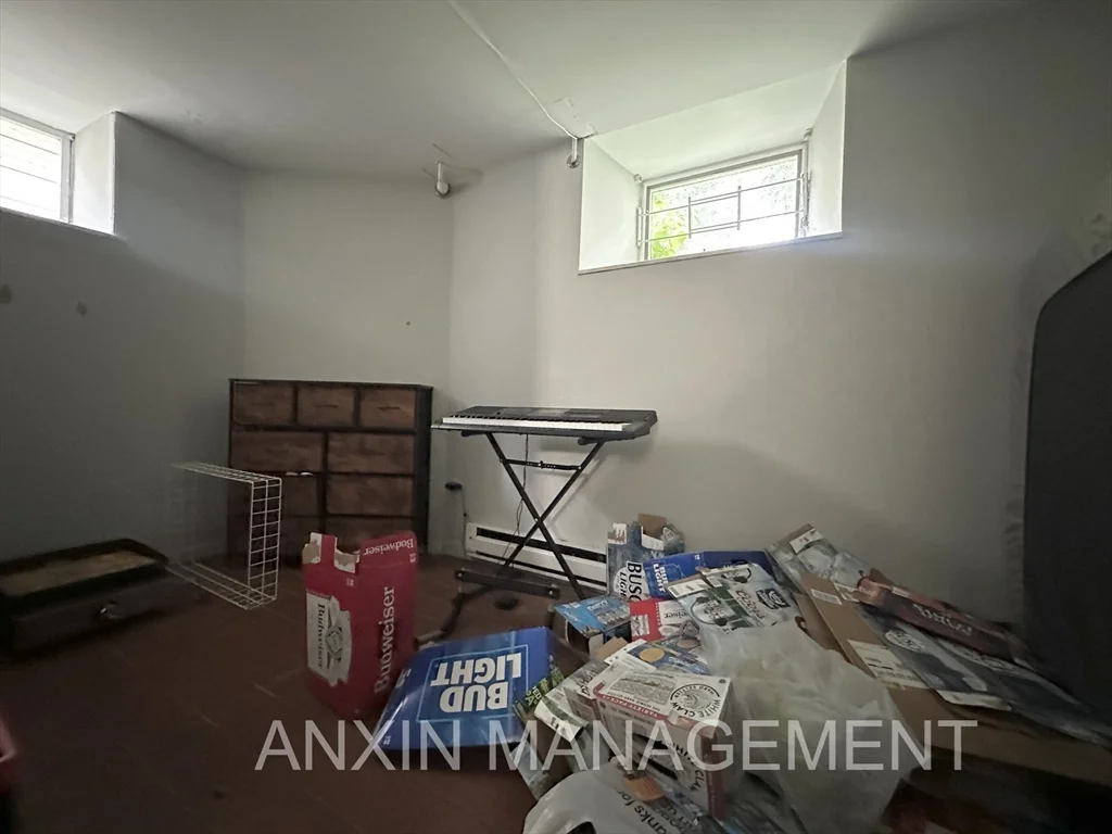 4 bed, 2 bath apartment for rent at 71 Gardner St Unit 1, Allston — photo 8 of 15