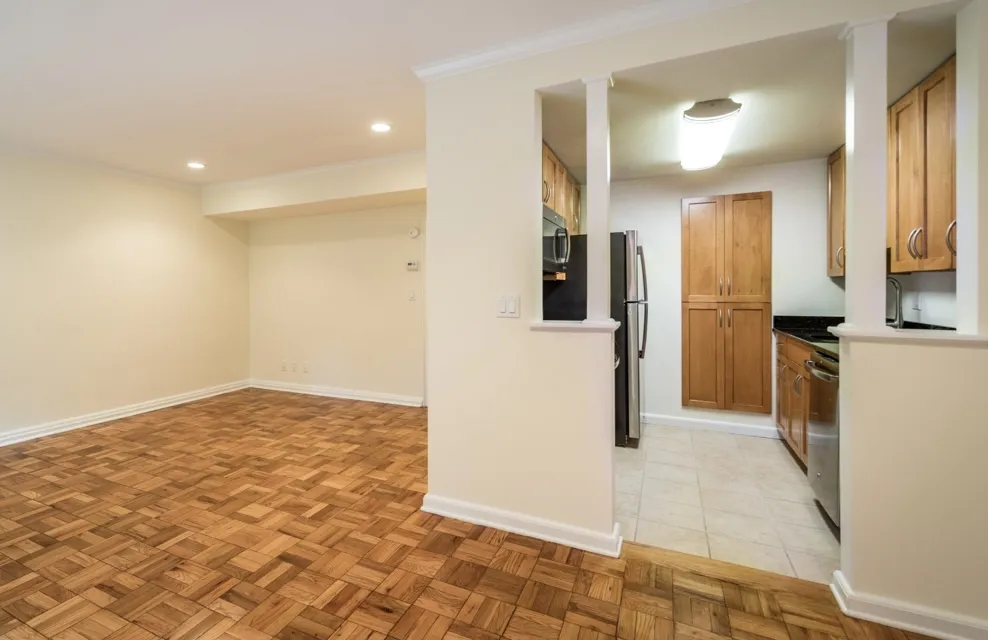 1 bed, 1 bath apartment for rent at 71 Gerry Rd Unit 2, Chestnut Hill — photo 10 of 13