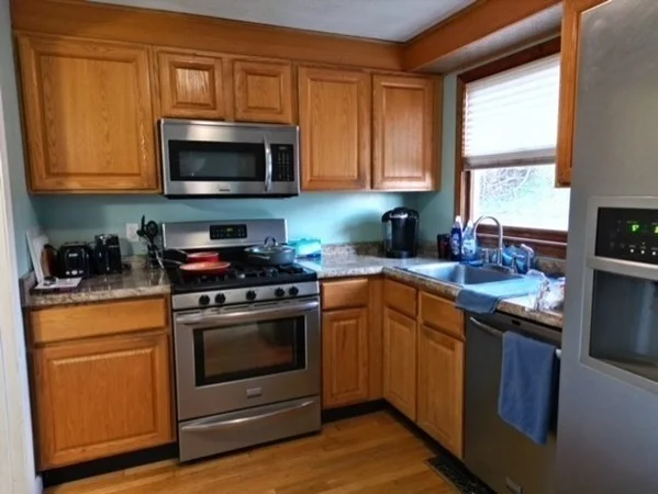 2 bed, 1 bath apartment for rent at 71 Greenough St Unit 1, Haverhill — photo 4 of 13