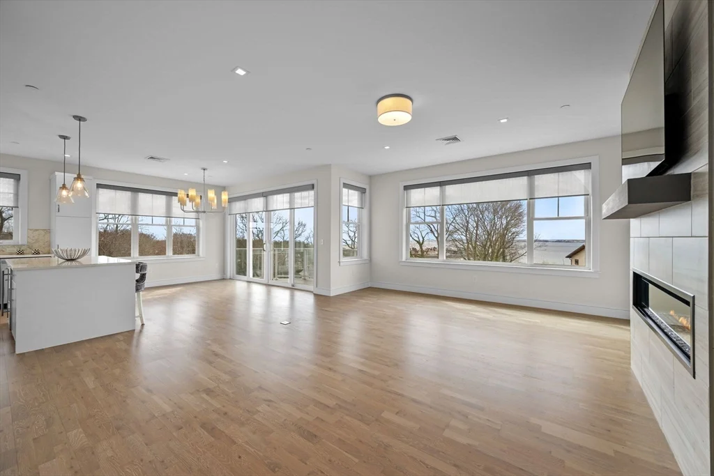 2 bed, 2 bath apartment for rent at 71 Greenwood Ave Unit 202, Swampscott — photo 7 of 39