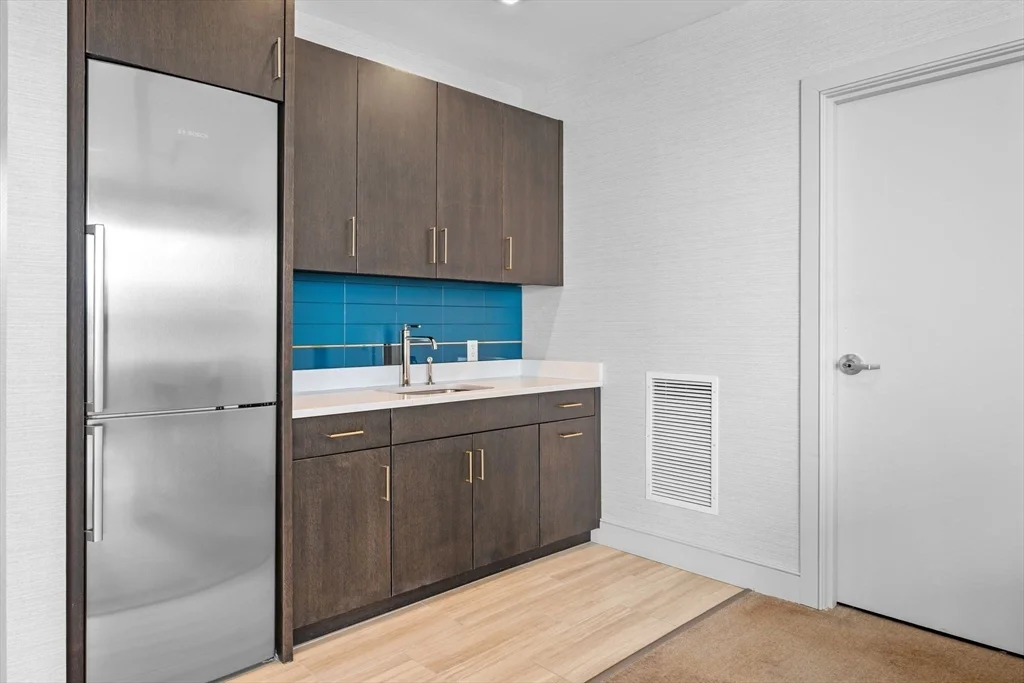 2 bed, 2 bath apartment for rent at 71 Greenwood Ave Unit 202, Swampscott — photo 34 of 39