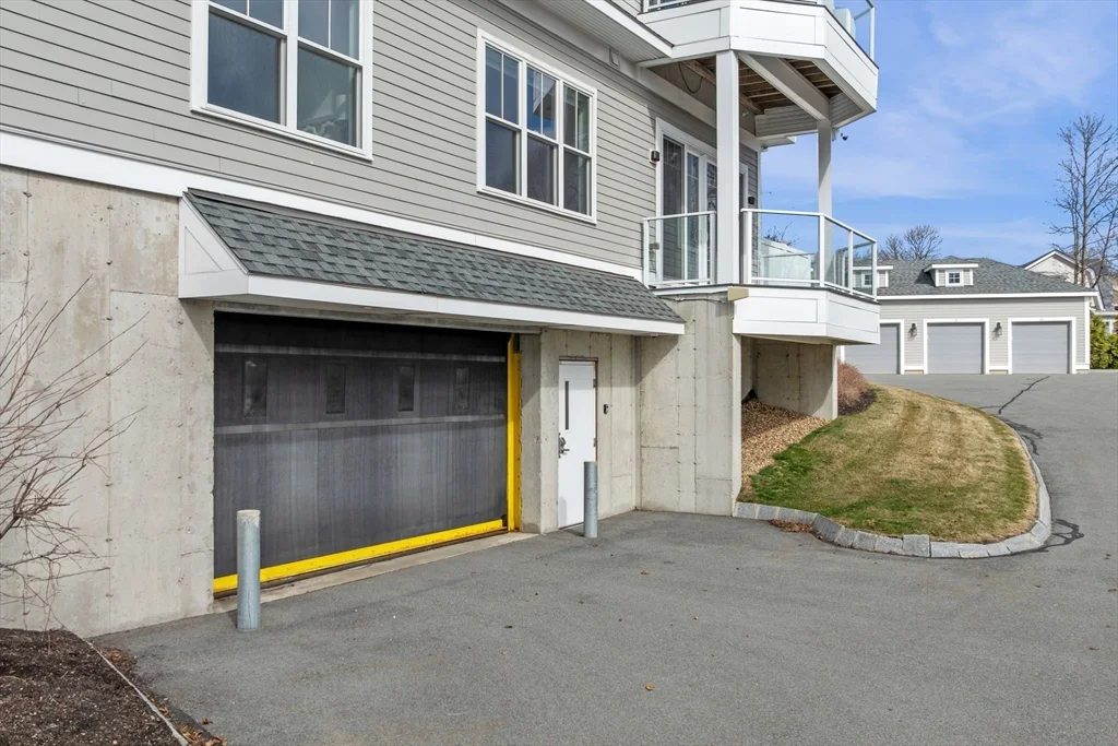 2 bed, 2 bath apartment for rent at 71 Greenwood Ave Unit 202, Swampscott — photo 4 of 39