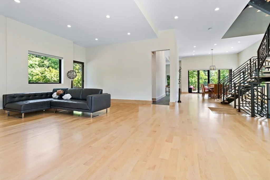 4 bed, 4+ bath apartment for rent at 71 Grove St, Chestnut Hill — photo 8 of 20