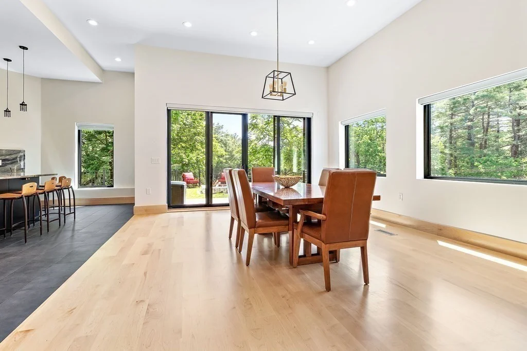 4 bed, 4+ bath apartment for rent at 71 Grove St, Chestnut Hill — photo 2 of 20