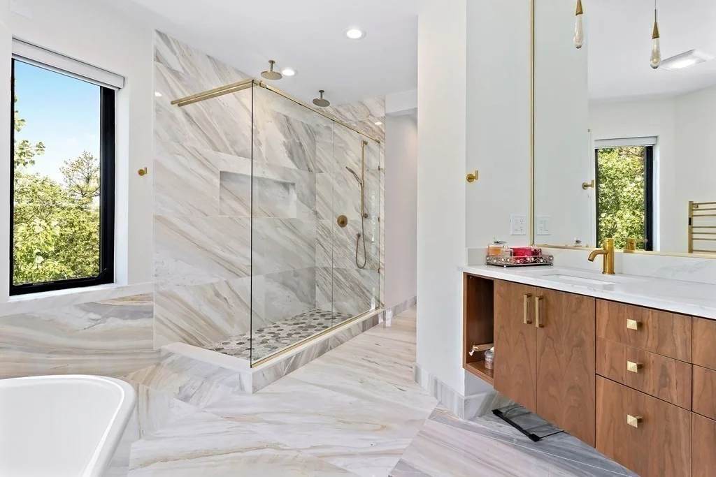 4 bed, 4+ bath apartment for rent at 71 Grove St, Chestnut Hill — photo 13 of 20