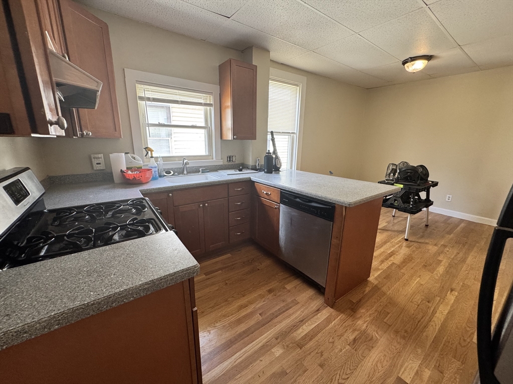 2 bed, 1 bath apartment for rent at 71 Harborview St Unit 2, Dorchester — photo 5 of 20