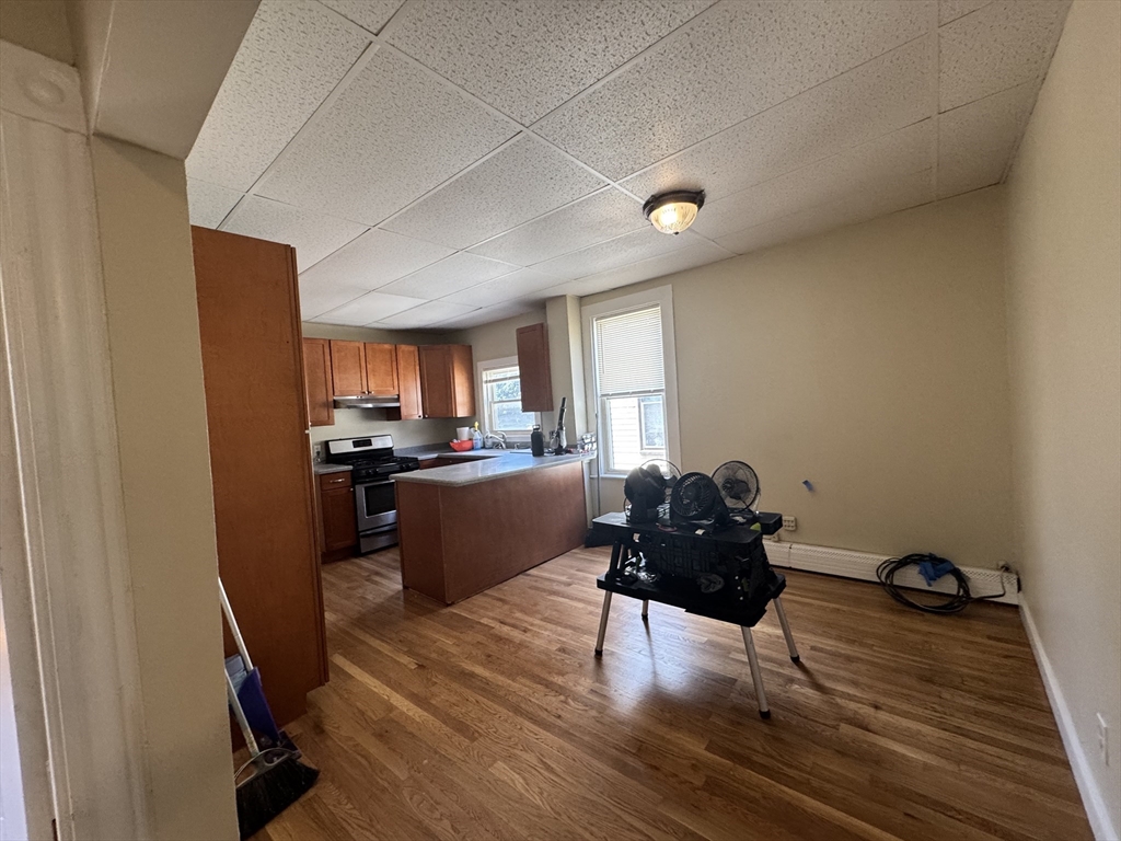2 bed, 1 bath apartment for rent at 71 Harborview St Unit 2, Dorchester — photo 9 of 20