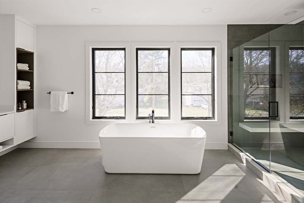 6 bed, 4+ bath apartment for rent at 71 Harwich Rd, Chestnut Hill — photo 24 of 36
