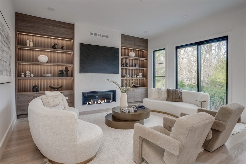 6 bed, 4+ bath apartment for rent at 71 Harwich Rd, Chestnut Hill — photo 15 of 36