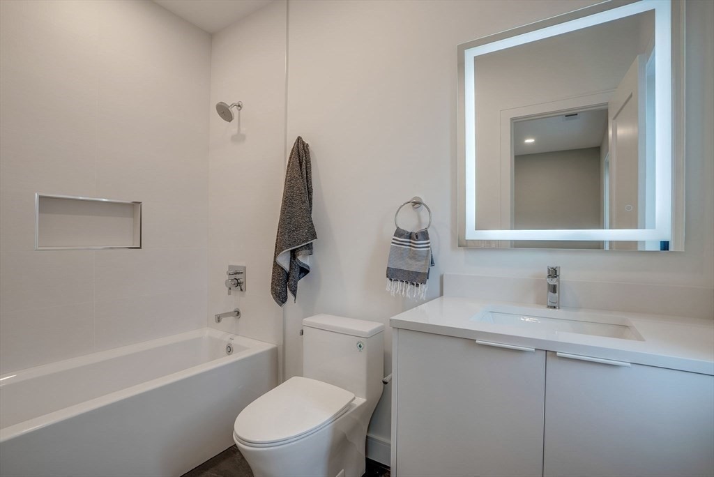 6 bed, 4+ bath apartment for rent at 71 Harwich Rd, Chestnut Hill — photo 32 of 36
