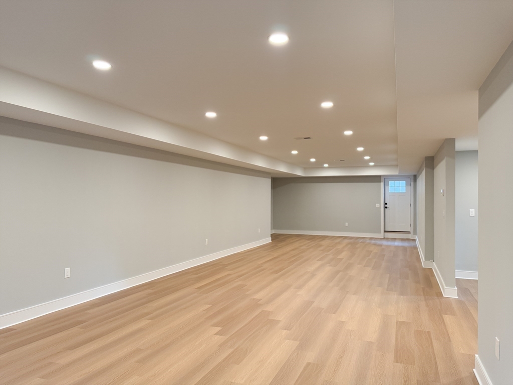 6 bed, 4+ bath apartment for rent at 71 Harwich Rd, Chestnut Hill — photo 34 of 36
