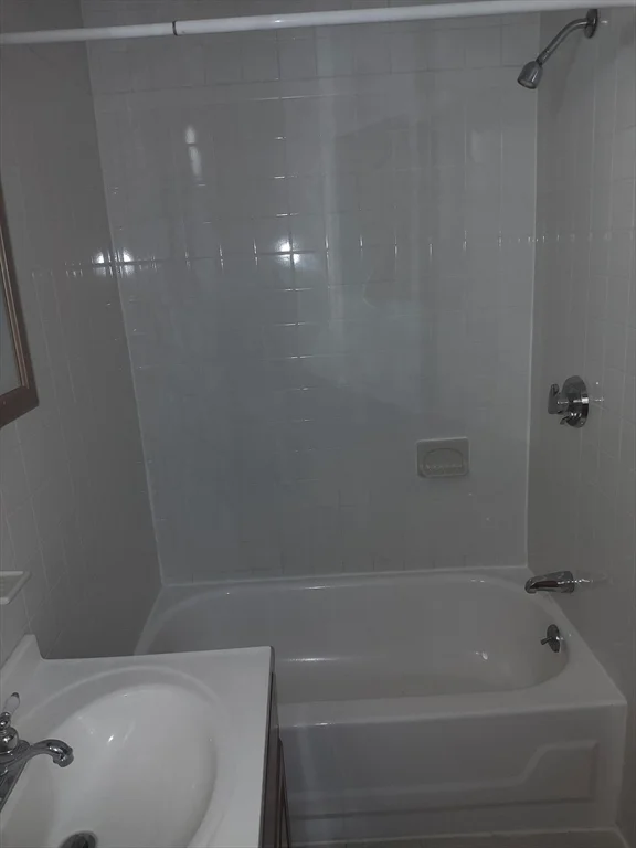 2 bed, 1 bath apartment for rent at 71 Heath St Unit 2, Jamaica Plain — photo 7 of 7