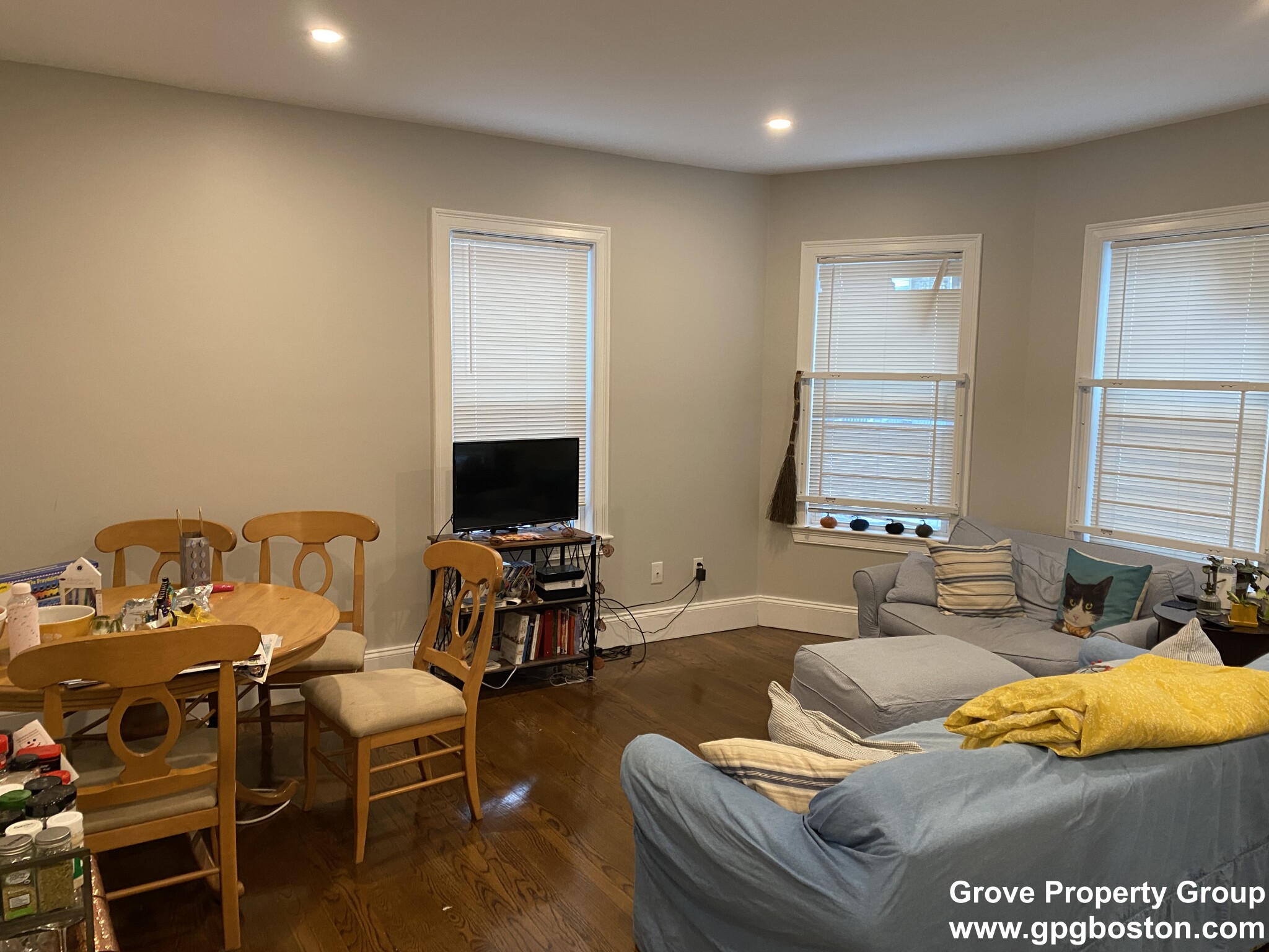 5 bed, 2 bath apartment for rent at 71 Hillside St Unit 1, Mission Hill — photo 12 of 12