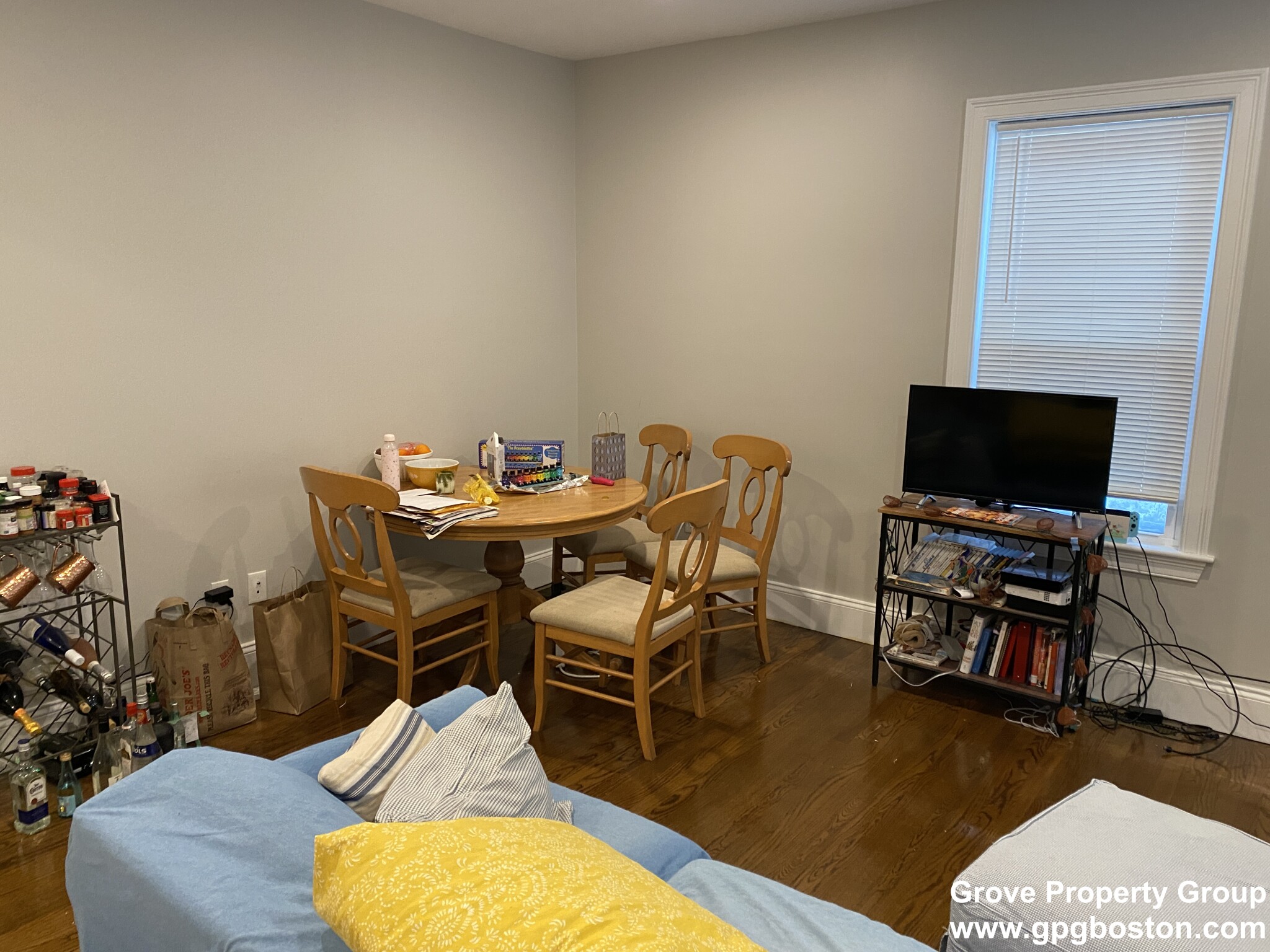 5 bed, 2 bath apartment for rent at 71 Hillside St Unit 1, Mission Hill — photo 11 of 12