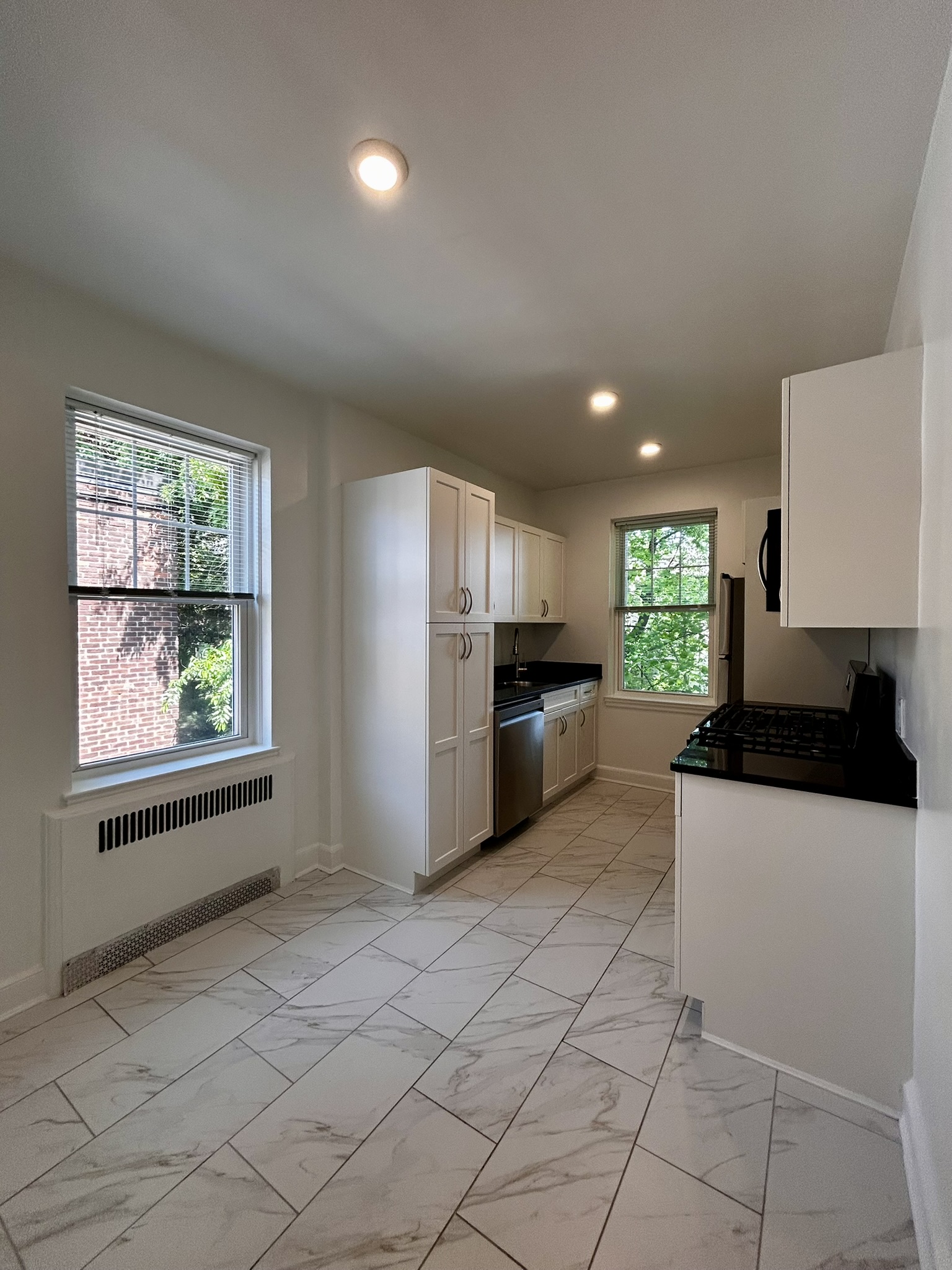 Studio bed, 1 bath apartment for rent at 71 Kilsyth Rd Unit 3, Brighton — photo 2 of 8