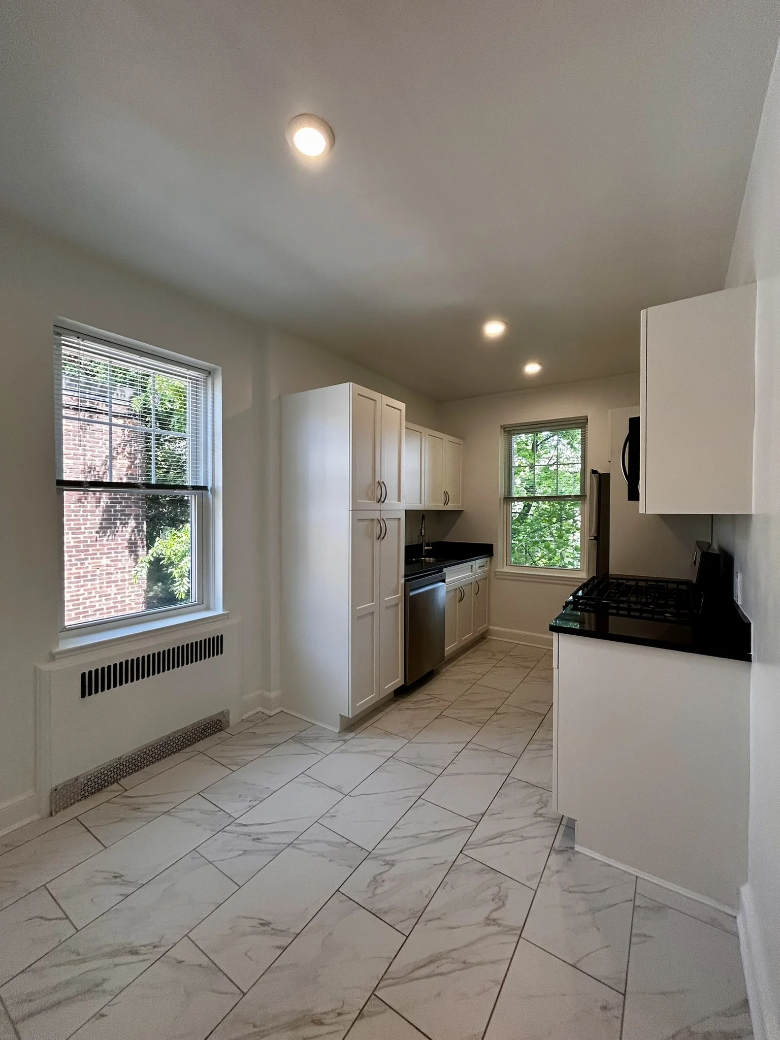 2 bed, 1 bath apartment for rent at 71 Kilsyth Rd Unit 6, Brighton — photo 2 of 8