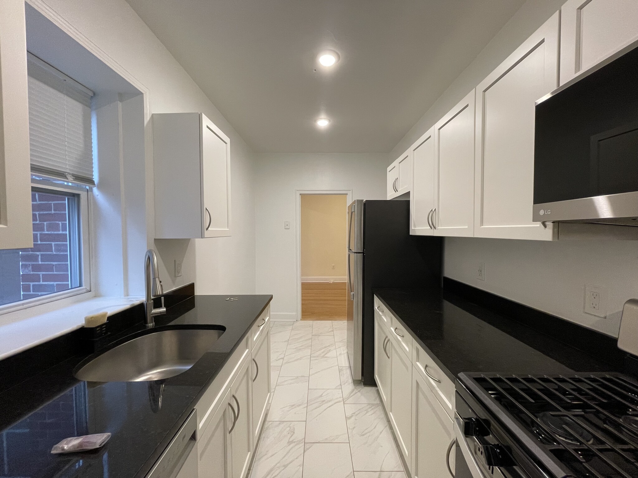 1 bed, 1 bath apartment for rent at 71 Kilsyth Rd Unit 7, Brighton — photo 4 of 14