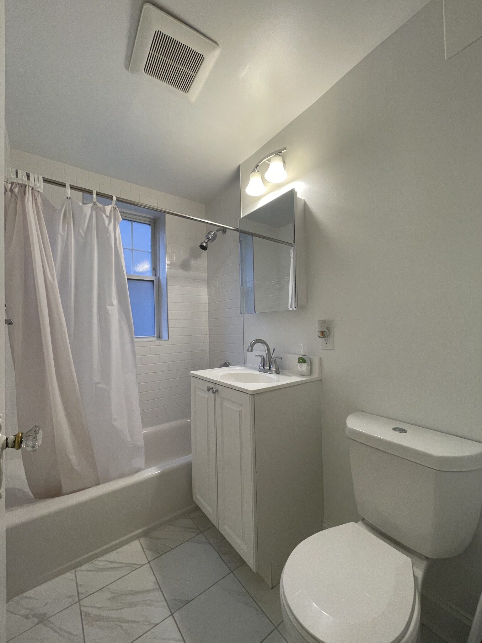 1 bed, 1 bath apartment for rent at 71 Kilsyth Rd Unit 7, Brighton — photo 6 of 14