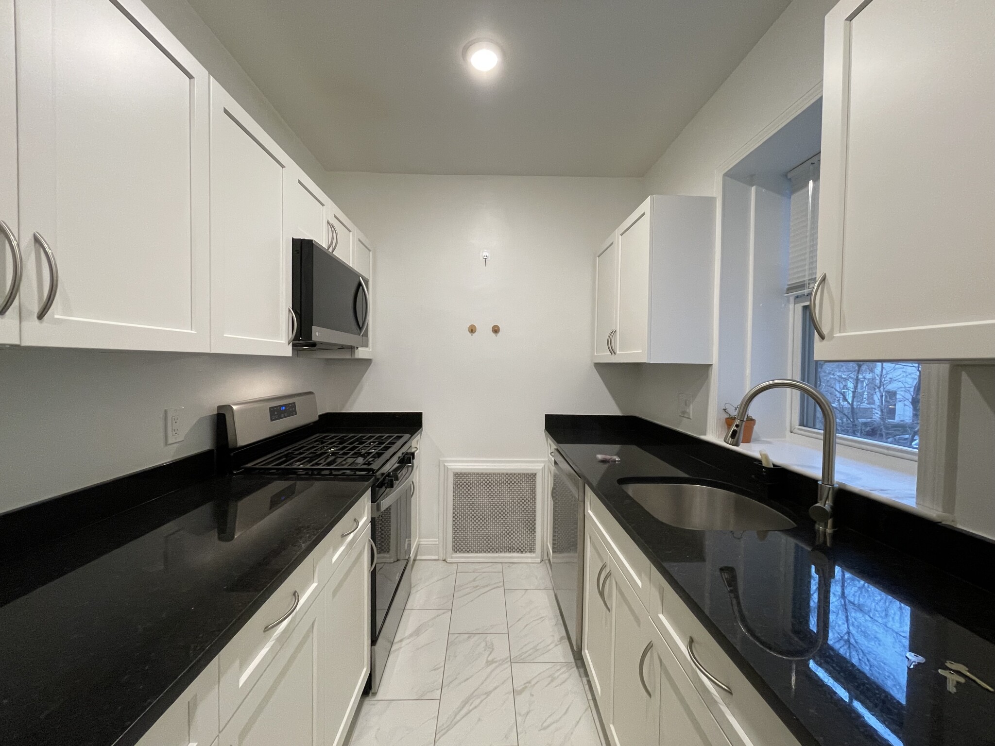 1 bed, 1 bath apartment for rent at 71 Kilsyth Rd Unit 7, Brighton — photo 3 of 14
