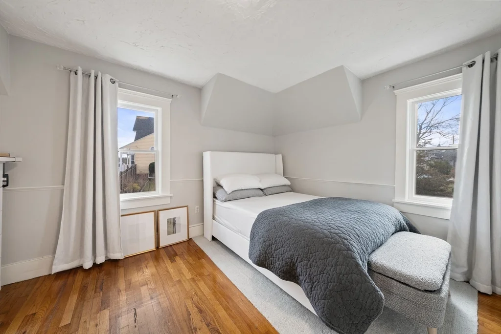 3 bed, 2 bath apartment for rent at 71 King St Unit 71, Swampscott — photo 18 of 20