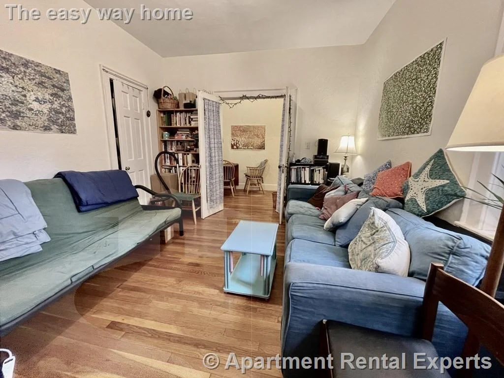 1 bed, 1 bath apartment for rent at 71 Martin St Unit 1, Harvard Square — photo 5 of 15