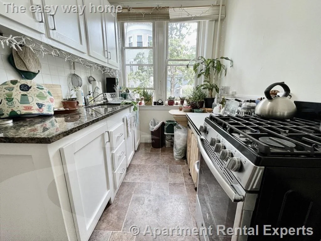 1 bed, 1 bath apartment for rent at 71 Martin St Unit 1, Harvard Square — photo 9 of 15