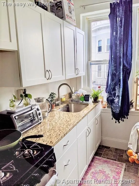 1 bed, 1 bath apartment for rent at 71 Martin St Unit 21, Harvard Square