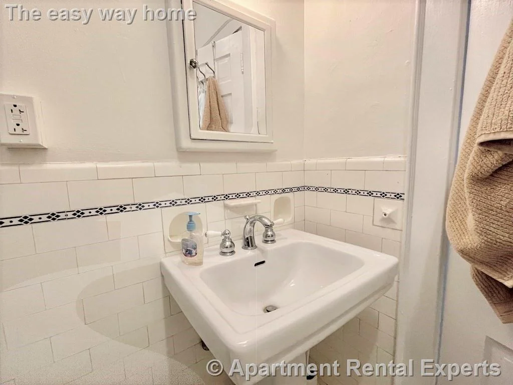 1 bed, 1 bath apartment for rent at 71 Martin St Unit 43, Harvard Square — photo 9 of 13