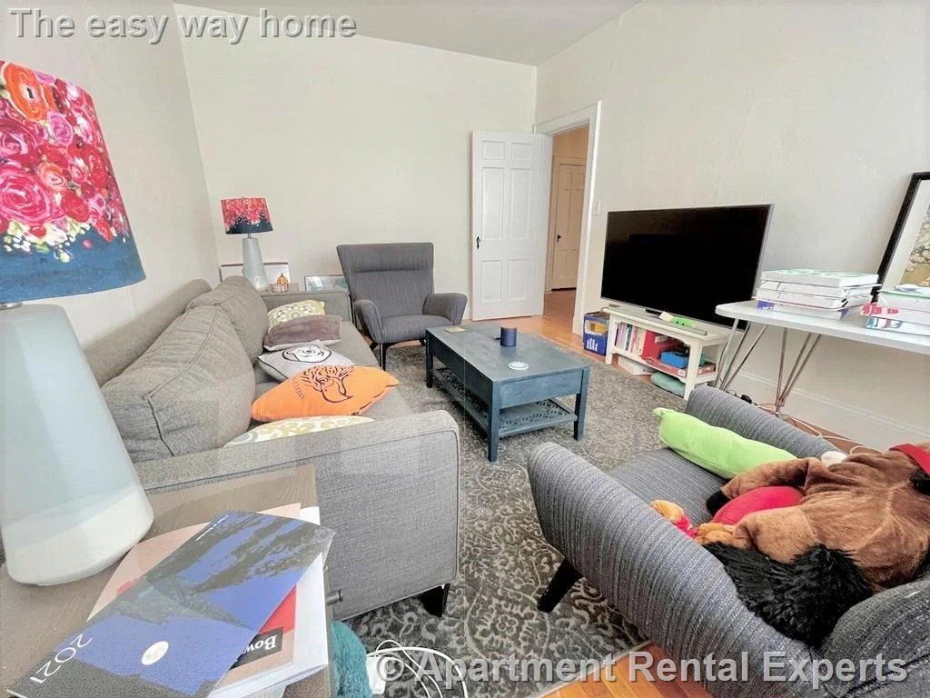 1 bed, 1 bath apartment for rent at 71 Martin St Unit 43, Harvard Square — photo 2 of 13
