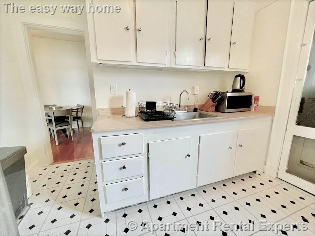 1 bed, 1 bath apartment for rent at 71 Martin St Unit 43, Harvard Square — photo 7 of 13