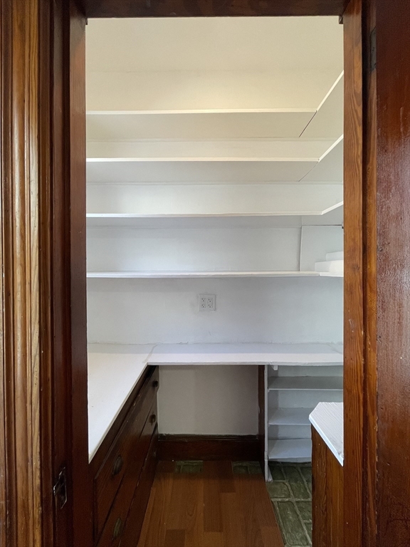 3 bed, 1 bath apartment for rent at 71 Mayfield Unit 2, Dorchester — photo 15 of 33