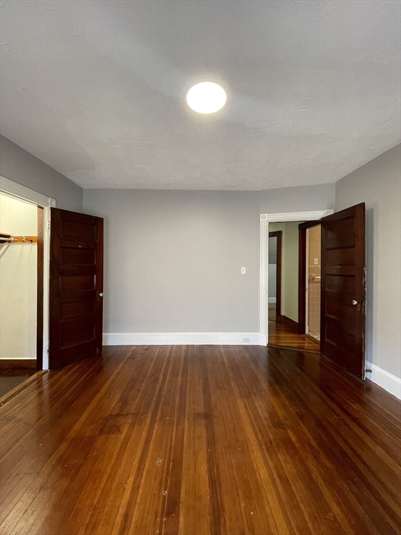 3 bed, 1 bath apartment for rent at 71 Mayfield Unit 2, Dorchester — photo 23 of 33