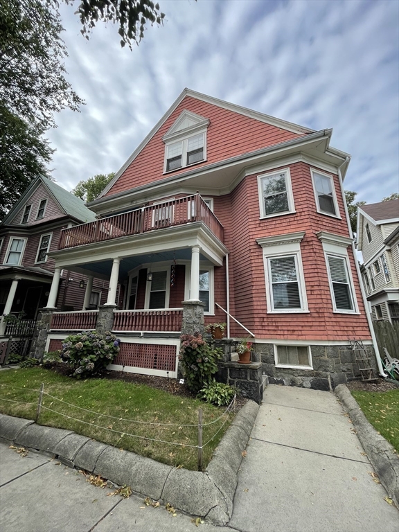 3 bed, 1 bath apartment for rent at 71 Mayfield Unit 2, Dorchester