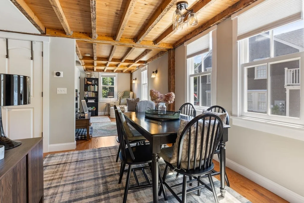 2 bed, 1 bath apartment for rent at 71 North St Unit 71, Hingham — photo 3 of 14