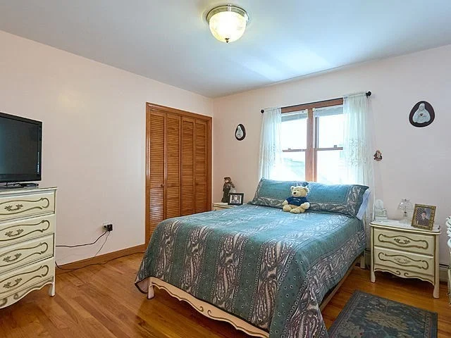 4 bed, 1 bath apartment for rent at 71 Oak St, Union Square — photo 12 of 18