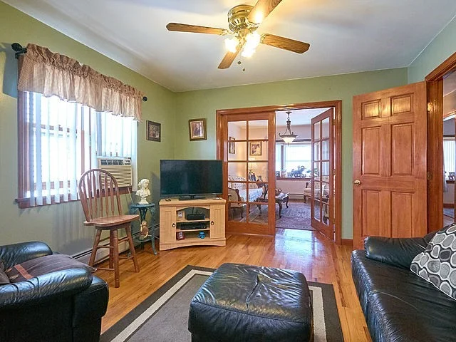 4 bed, 1 bath apartment for rent at 71 Oak St, Union Square — photo 8 of 18