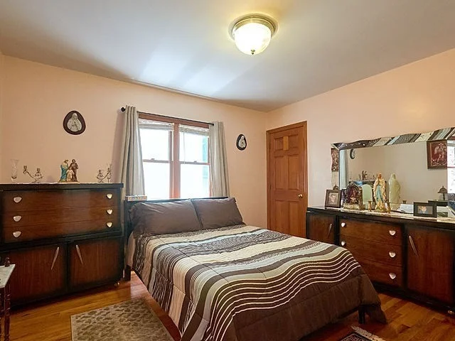 4 bed, 1 bath apartment for rent at 71 Oak St, Union Square — photo 11 of 18