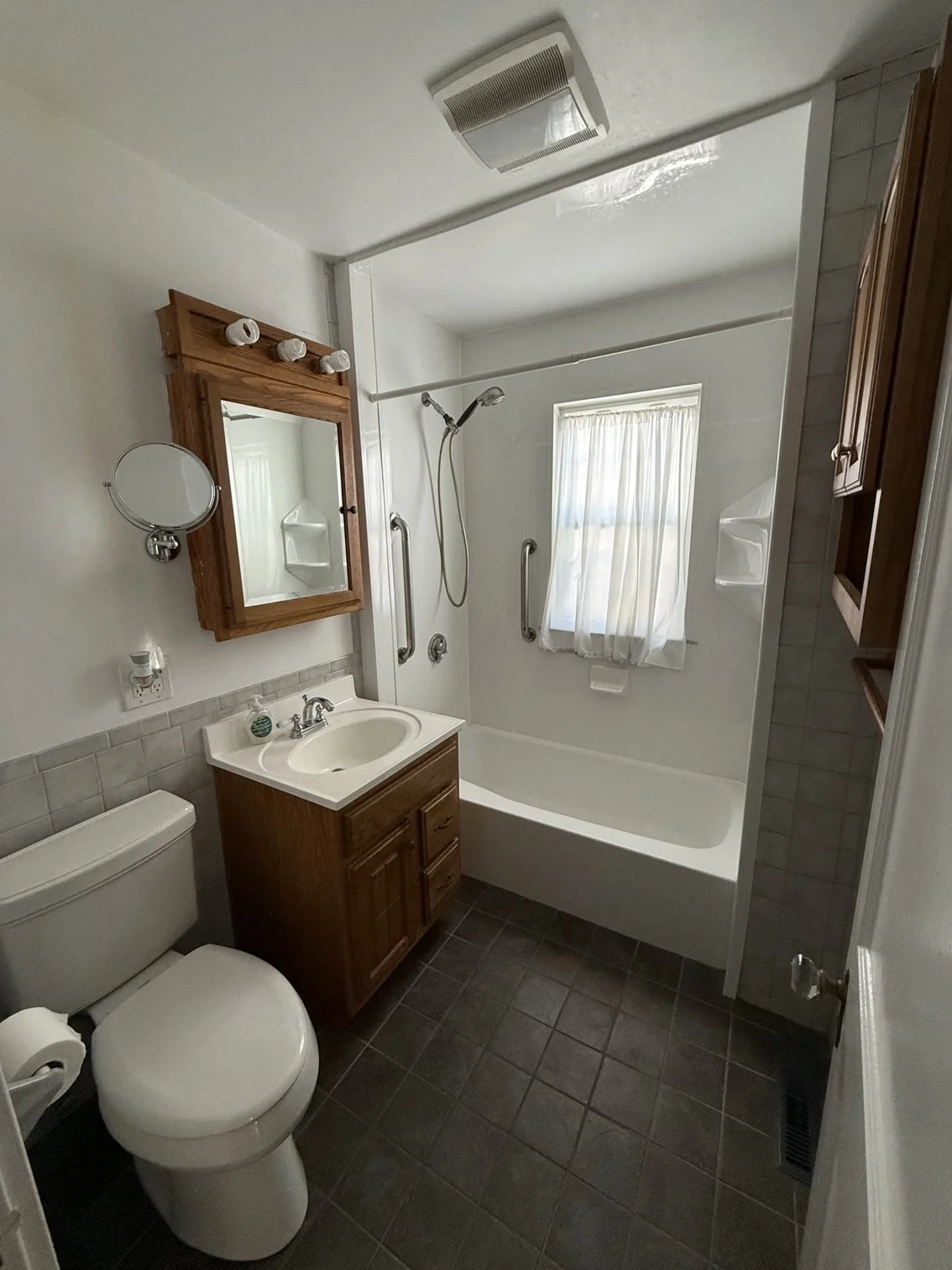 3 bed, 1 bath apartment for rent at 71 Ocean St, Quincy — photo 10 of 17