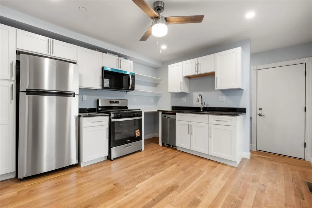 3 bed, 2 bath apartment for rent at 71 Old Harbor St Unit 1, South Boston — photo 7 of 23