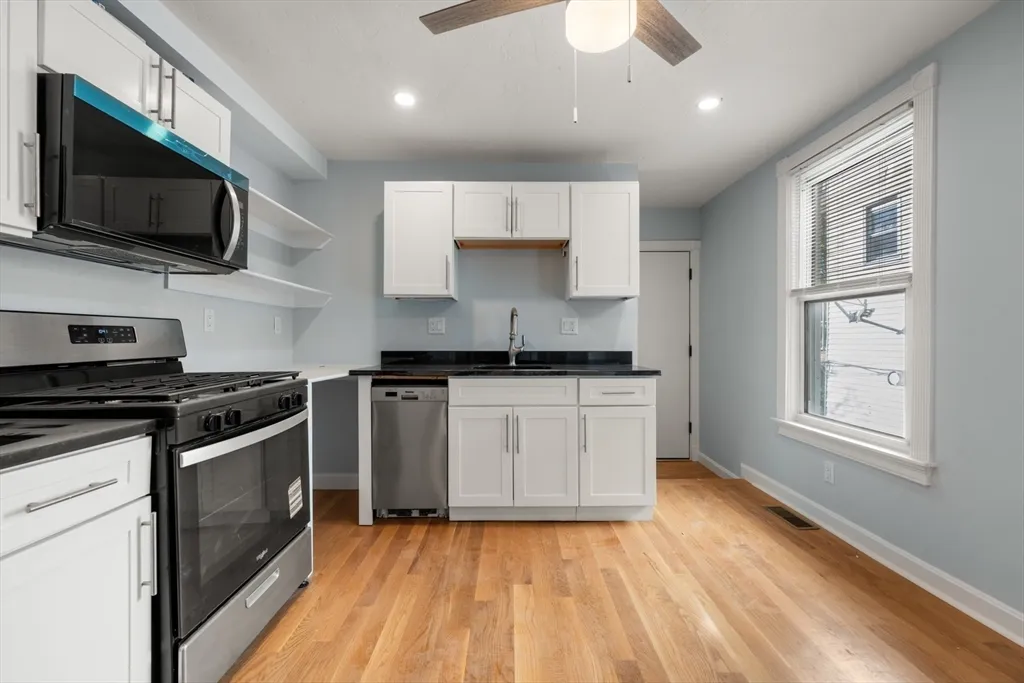 3 bed, 2 bath apartment for rent at 71 Old Harbor St Unit 1, South Boston — photo 8 of 23