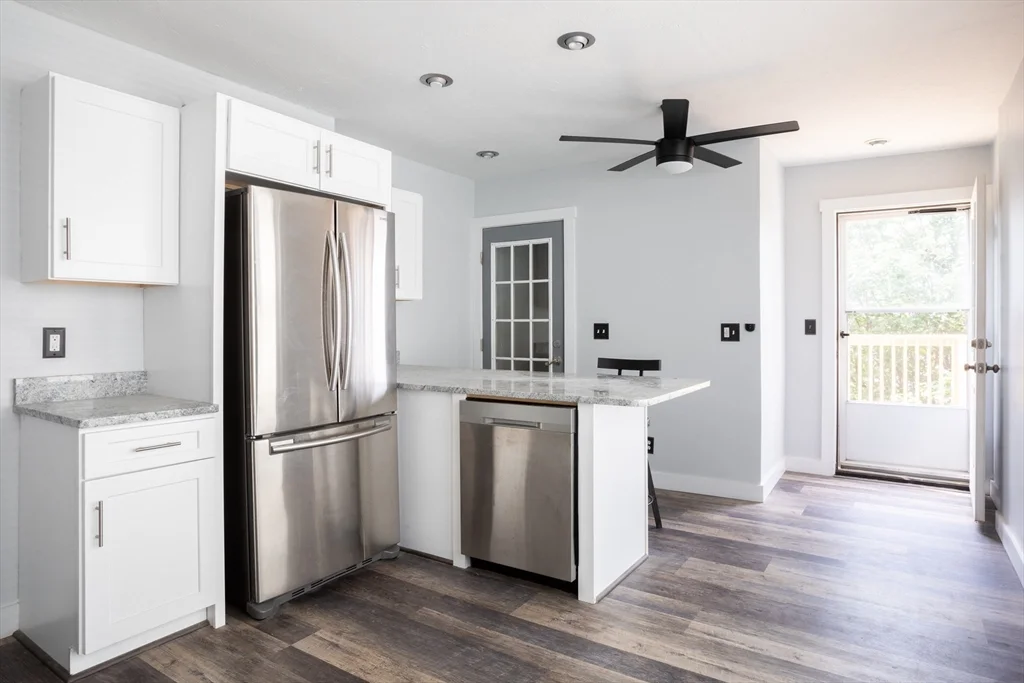 4 bed, 1 bath apartment for rent at 71 Old Harbor St Unit 2, South Boston — photo 5 of 20
